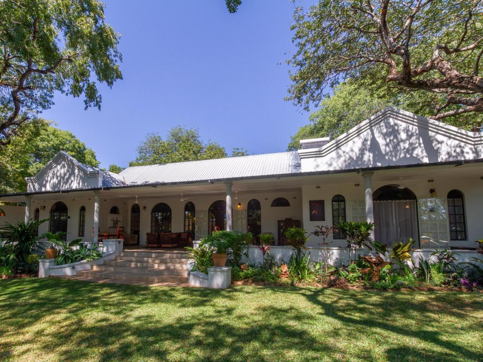 The Courtney Lodge Victoria Falls Eksteriør billede